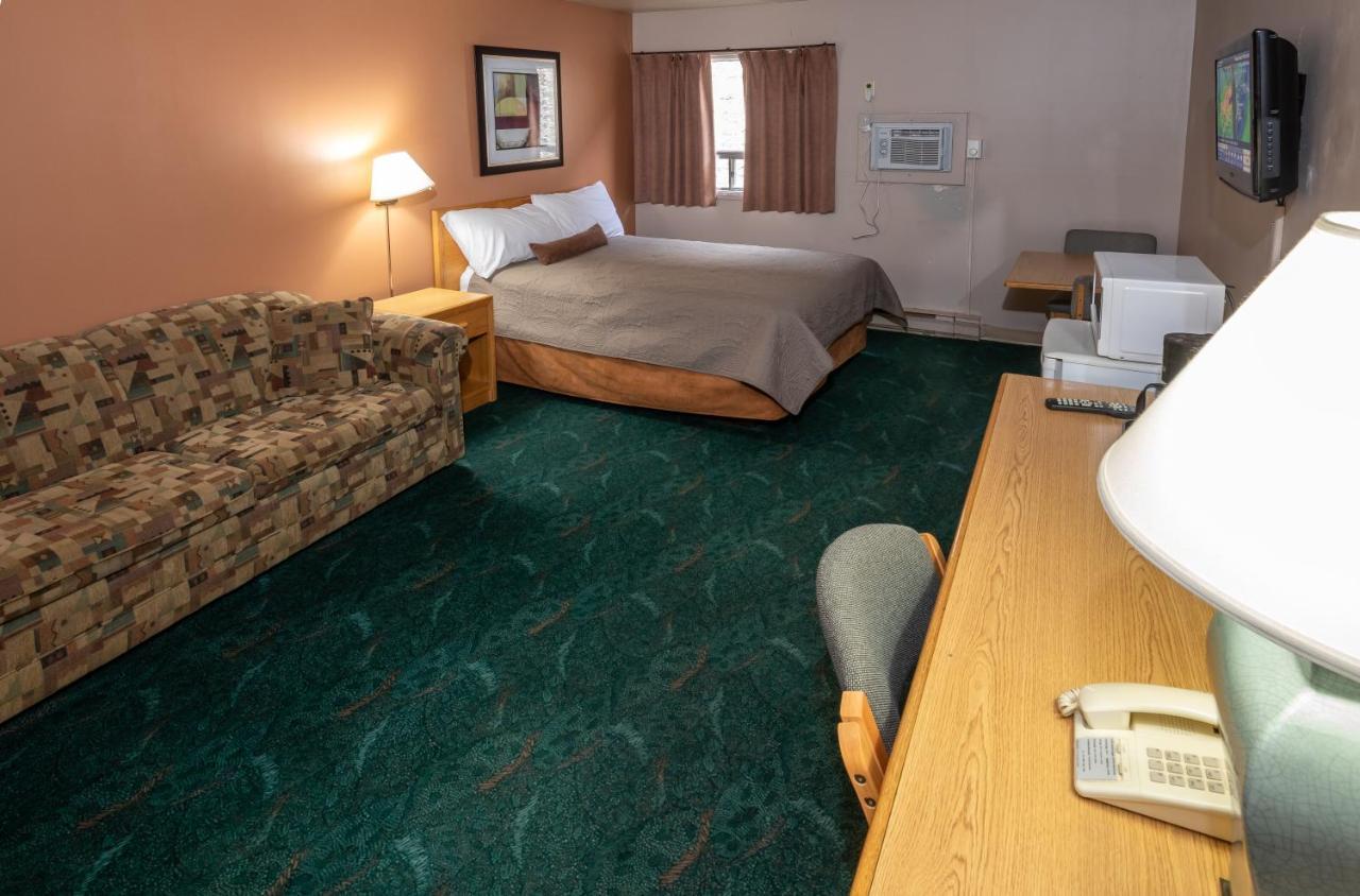 Keystone Motor Inn ブランドン エクステリア 写真